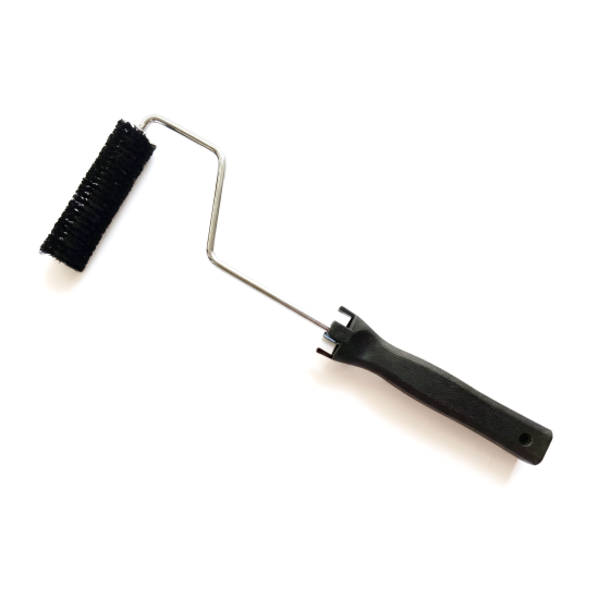 BRISTLE ROLLER